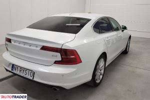 Volvo S90 2017 2.0 190 KM