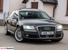 Audi A8 2006 4.2 350 KM