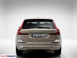 Volvo XC60 2023 2.0 197 KM