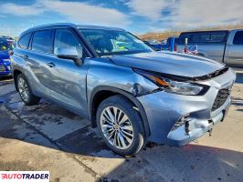 Toyota Highlander 2022 3