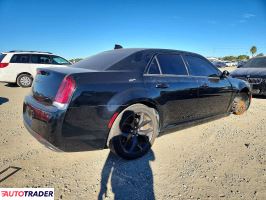 Chrysler 300C 2021 3