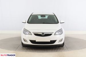 Opel Astra 2009 1.6 177 KM