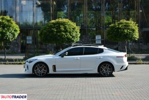 Kia Stinger 2022 3.3 366 KM