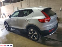Volvo XC40 2025 2