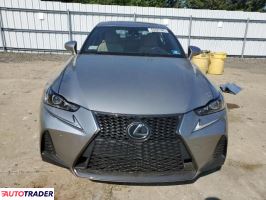 Lexus IS 2019 3