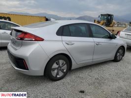 Hyundai IONIQ Hybrid 2019 1