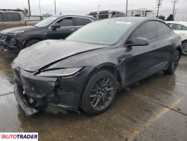 Tesla Model 3 - zobacz ofertę