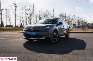 Citroen C4 2025 1.2 152 KM