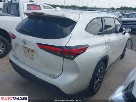 Toyota Highlander 2020 3