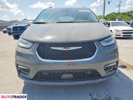 Chrysler Pacifica 2022 3