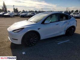 Tesla Model Y - zobacz ofertę