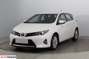 Toyota Auris 2013 1.6 130 KM