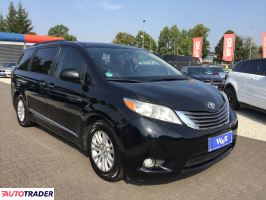 Toyota Sienna 2015 3.5 266 KM