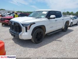 Toyota Tundra 2022 3