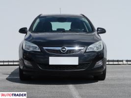 Opel Astra 2011 1.4 138 KM