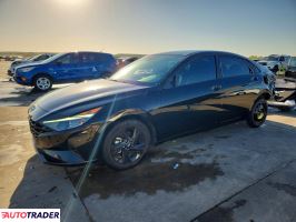 Hyundai Elantra - zobacz ofertę