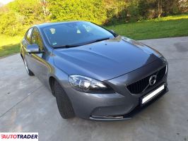 Volvo V40 2018 2.0 120 KM