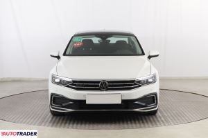 Volkswagen Passat 2021 1.4 214 KM