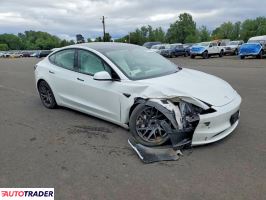 Tesla Model 3 2025