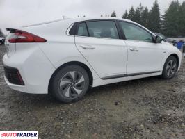 Hyundai IONIQ Hybrid 2019 1