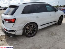 Audi Q7 2021 4