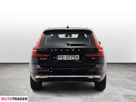 Volvo XC60 2022 2.0 197 KM