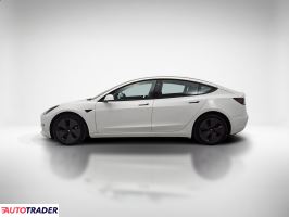 Tesla Model 3 2023 498 KM