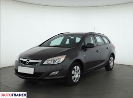 Opel Astra 2011 1.4 99 KM