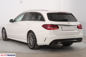 Mercedes C-klasa 2019 2.0 241 KM