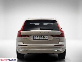 Volvo XC60 2023 2.0 235 KM