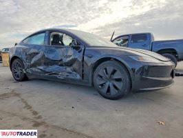 Tesla Model 3 2025