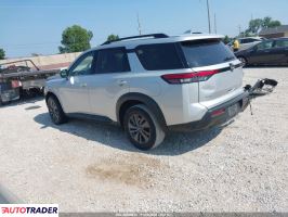 Nissan Pathfinder 2022 3
