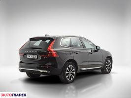 Volvo XC60 2022 2.0 197 KM
