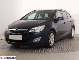 Opel Astra 2011 1.4 138 KM