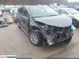Toyota Sienna - zobacz ofertę