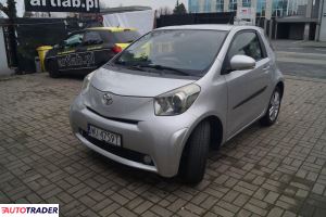 Toyota iQ 2011 1.3 98 KM