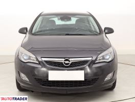 Opel Astra 2012 1.4 138 KM