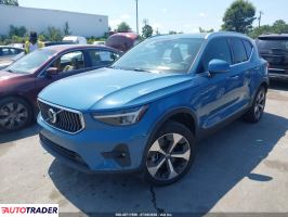 Volvo XC40 2025 2
