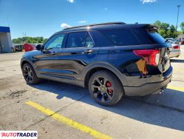 Ford Explorer 2022 3