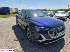 Audi E-tron 2021 307 KM Audi E-tron 2021 307 KM