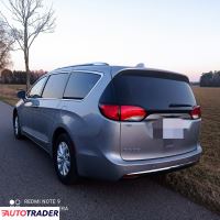 Chrysler Pacifica 2019 3.6 291 KM