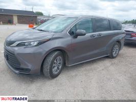 Toyota Sienna 2024 2