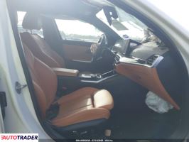 BMW 330 2024 2