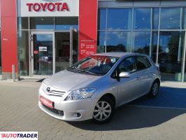 Toyota Auris 2013 1.3 101 KM Toyota Auris 2013 1.3 101 KM