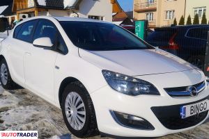 Opel Astra 2013 1.6 115 KM