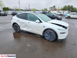 Tesla Model Y 2026