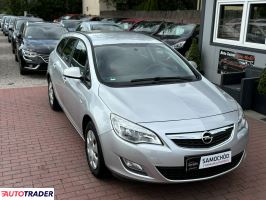 Opel Astra 2011 1.4 101 KM Opel Astra 2011 1.4 101 KM