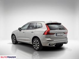 Volvo XC60 2022 2.0 197 KM
