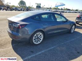 Tesla Model 3 2022