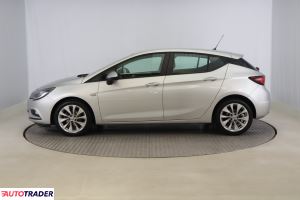 Opel Astra 2019 1.4 123 KM